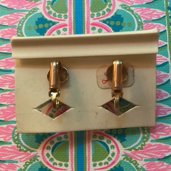 Vintage NWT Blue Beaded and Gold Flower Clip Earrings - Picture 2 of 5